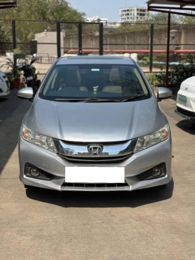 https://images10.gaadi.com/usedcar_image/4390179/original/processed_a9ea85fc-bb0d-4af9-9ba6-47843d340d30.jpeg?imwidth=6400