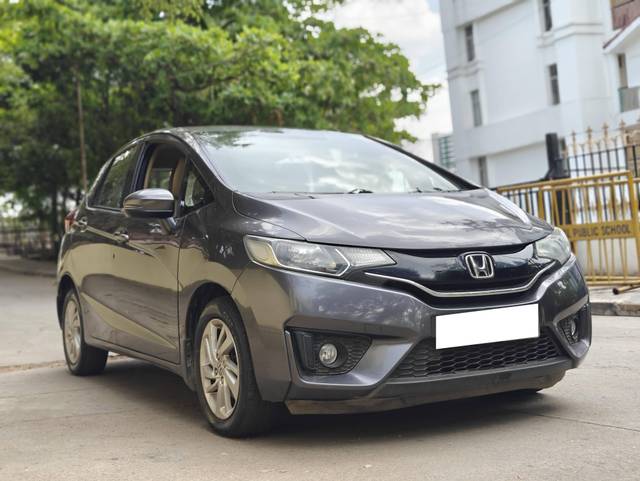 https://images10.gaadi.com/usedcar_image/4390206/original/processed_b0113bfda27e1557de8b70b4d0eda64c.jpg?imwidth=6400