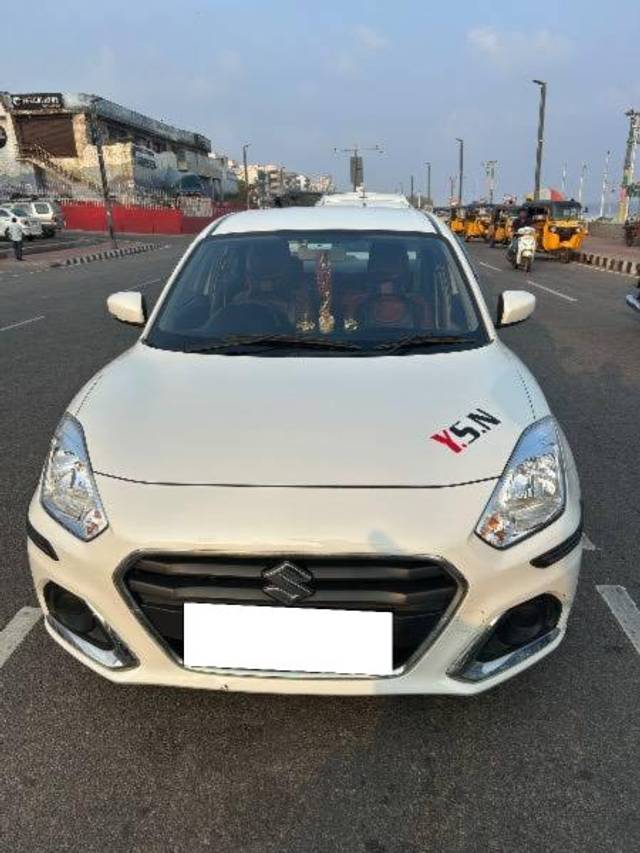 https://images10.gaadi.com/usedcar_image/4390269/original/processed_725b83b2-6bfb-4cc4-a27a-75deab305c97.jpeg?imwidth=6400