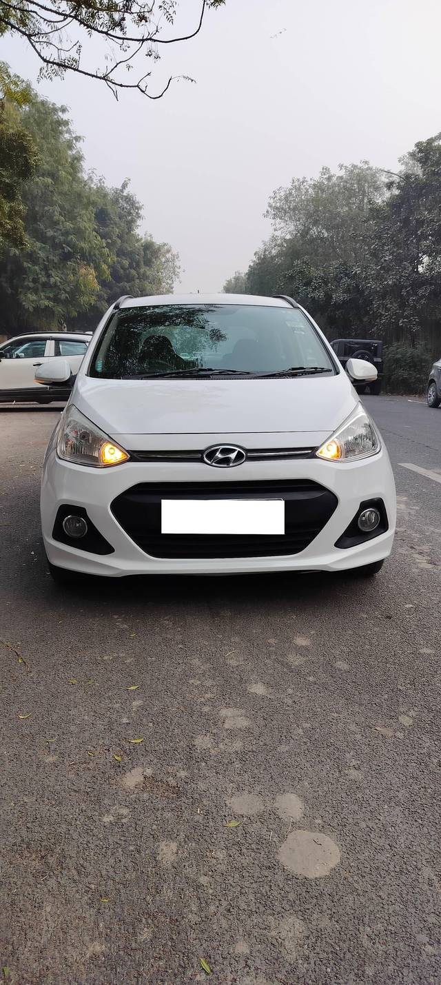 https://images10.gaadi.com/usedcar_image/4390318/original/processed_5a7085373194f84b708105550f8f6a02.jpg?imwidth=6402