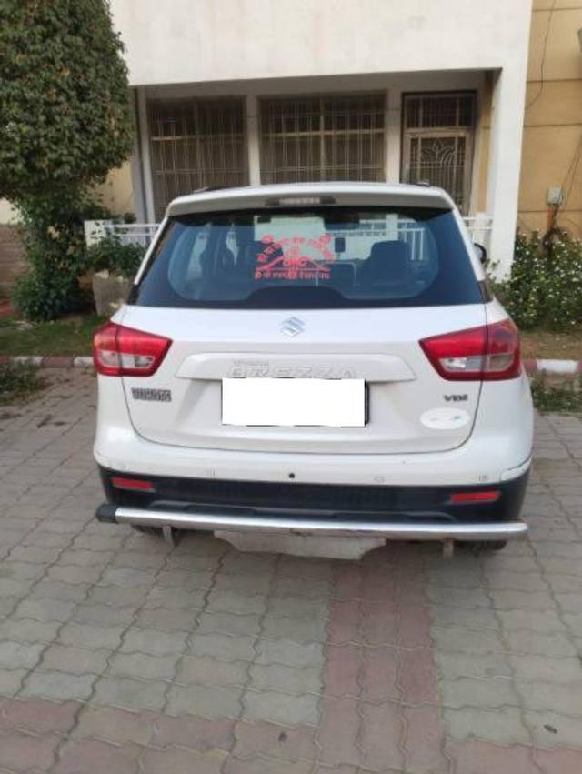 https://images10.gaadi.com/usedcar_image/4390324/original/processed_d732ca46-55be-4b44-afae-8d0157977bf9.jpeg?imwidth=6401