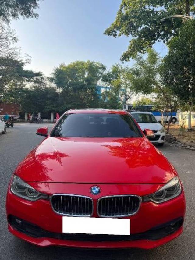 https://images10.gaadi.com/usedcar_image/4390329/original/processed_cc698345-5006-447c-b91b-581e2c18380b.jpeg?imwidth=6400