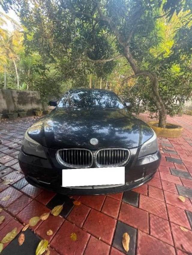 https://images10.gaadi.com/usedcar_image/4390346/original/processed_a59c2522-993c-4990-9742-e269463501f3.jpeg?imwidth=6402