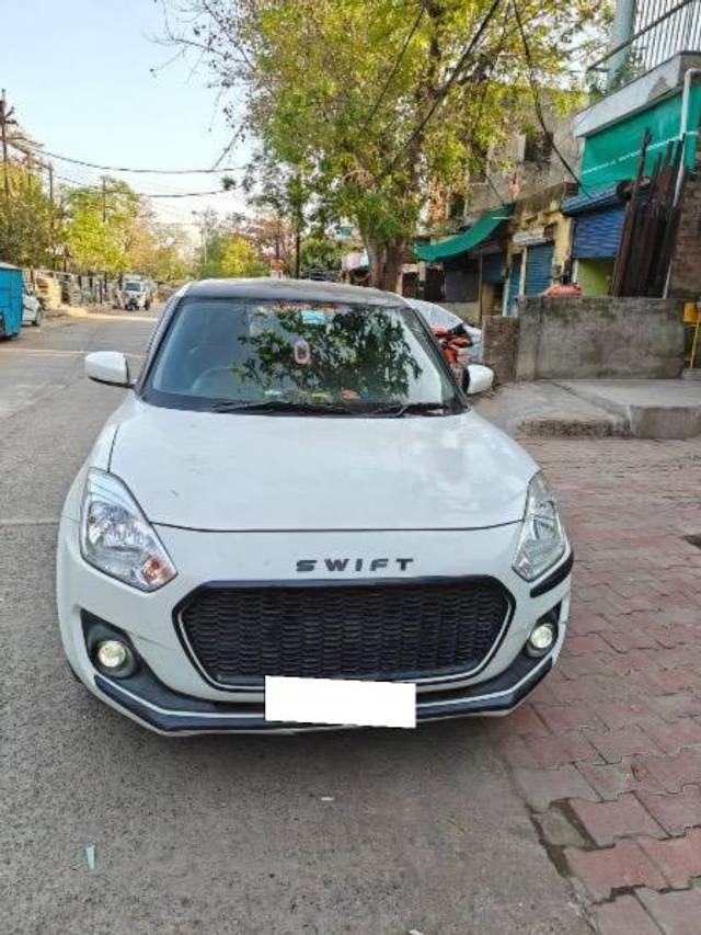 https://images10.gaadi.com/usedcar_image/4390365/original/processed_de0df5b3-4b8f-4144-95b7-3178cfd45937.jpg?imwidth=6400