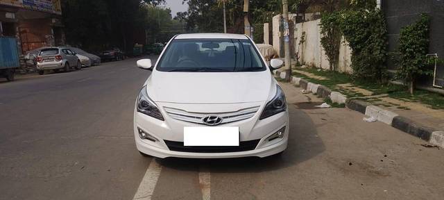 https://images10.gaadi.com/usedcar_image/4390419/original/processed_1e68a5d3-22fa-4e1f-aeb4-276bd618d62c.jpg?imwidth=6400