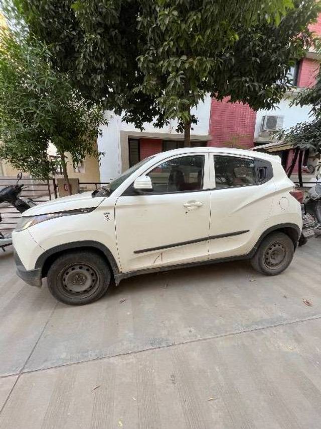 https://images10.gaadi.com/usedcar_image/4390445/original/75b4c2c102affac422aa4b2c57c1c131.jpeg?imwidth=6401