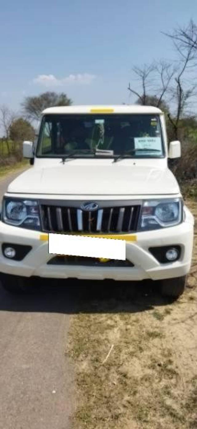 https://images10.gaadi.com/usedcar_image/4390496/original/processed_1931d4f6-0a04-4072-a665-c9702b6bd057.jpg?imwidth=6400