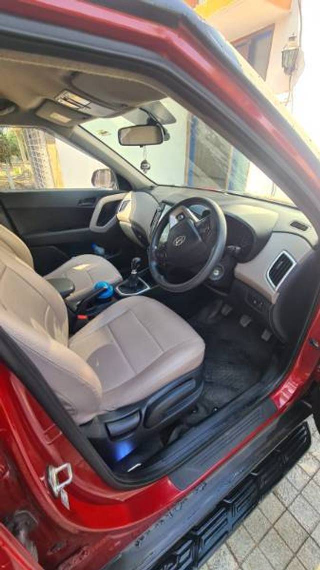 https://images10.gaadi.com/usedcar_image/4390546/original/fc9c701bc02680fd722f3e73b5264de8.jpg?imwidth=6402