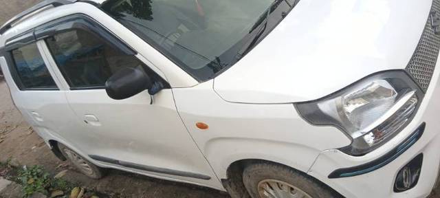 https://images10.gaadi.com/usedcar_image/4390549/original/7791e0a9299e67e1a468832e0d83efaa.jpg?imwidth=6401