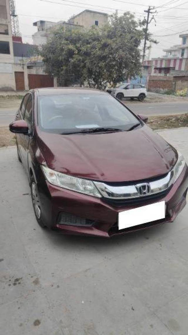 https://images10.gaadi.com/usedcar_image/4390662/original/32fc6b498807ffa3d11f70cc7189ec6b.jpeg?imwidth=6400