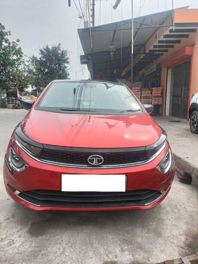 https://images10.gaadi.com/usedcar_image/4390674/original/processed_f1242129f4d8ec1751123ce8ddd0dc86.jpg?imwidth=6400