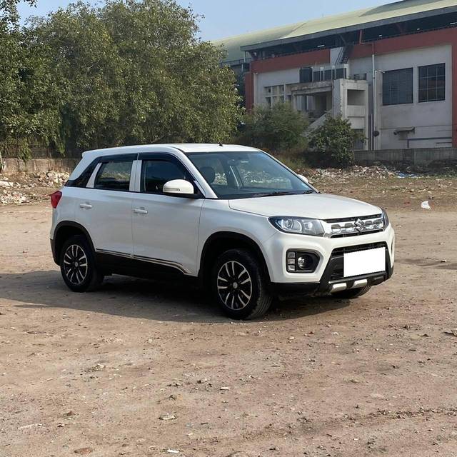 https://images10.gaadi.com/usedcar_image/4390698/original/processed_dfdffc0b0980a31587e9c1d03fcc0212.jpg?imwidth=6400