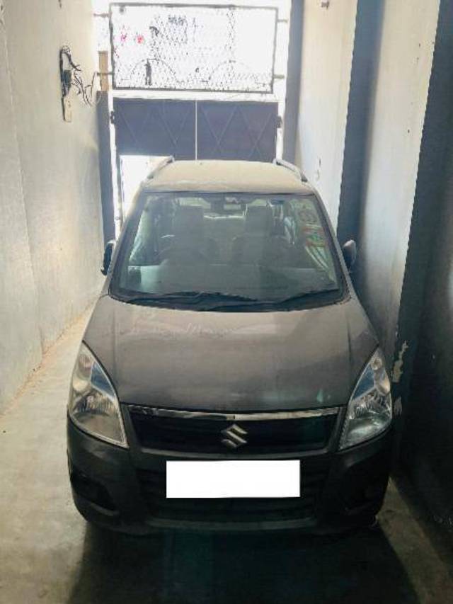 https://images10.gaadi.com/usedcar_image/4390734/original/e412fbc65a21190ca8ee0406b5d90baf.jpeg?imwidth=6400