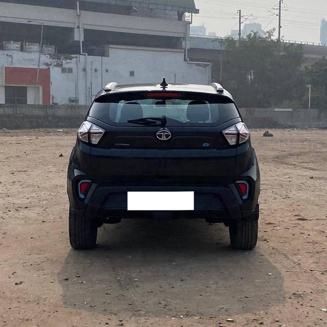 https://images10.gaadi.com/usedcar_image/4390738/original/processed_966f7558b564b8b4da0a609f7496ab68.jpg?imwidth=6402