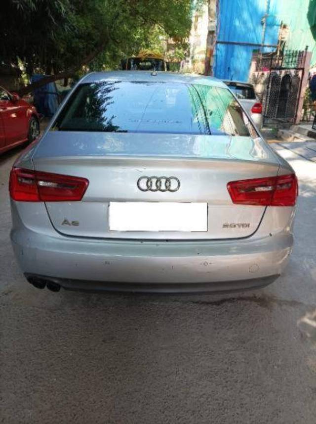 https://images10.gaadi.com/usedcar_image/4390745/original/569d013f1147447c8fbdc47dd99864e0.jpeg?imwidth=6400