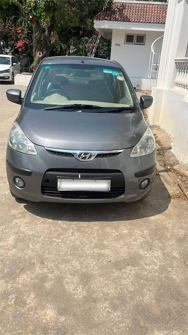 https://images10.gaadi.com/usedcar_image/4390768/original/processed_499ca9c114e6470e54bf70c838e78ea3.jpg?imwidth=6400