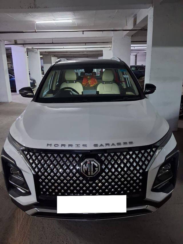 https://images10.gaadi.com/usedcar_image/4390833/original/81e58f00ac63bdfba204dfa3a71eeb11.jpg?imwidth=6401