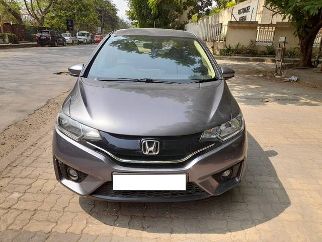 https://images10.gaadi.com/usedcar_image/4390849/original/a2585e644f19245d22a363e4a89b75cb.jpeg?imwidth=6400