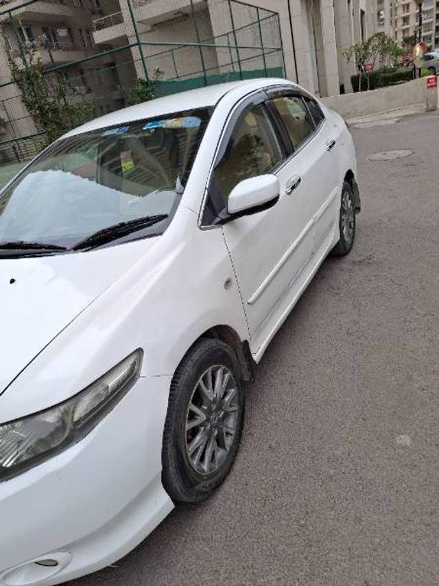 https://images10.gaadi.com/usedcar_image/4390963/original/3a8b10453117193d1ceb0af4cdeccf8b.jpg?imwidth=6401