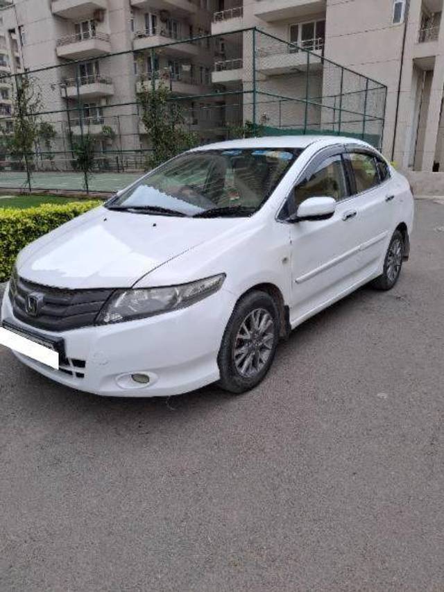 https://images10.gaadi.com/usedcar_image/4390963/original/51791efab632aeddbe0f575beca696a1.jpg?imwidth=6402