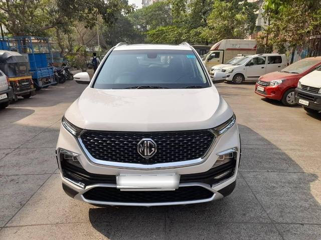 https://images10.gaadi.com/usedcar_image/4390973/original/processed_6011214003542c646f55b64f9e1aa48d.jpeg?imwidth=6402