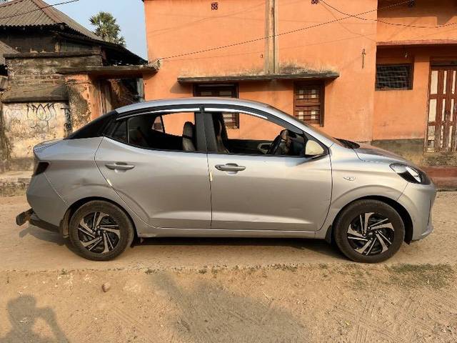 https://images10.gaadi.com/usedcar_image/4390997/original/c42cfe0598aa0496b9a6f92bf850a039.jpeg?imwidth=6401