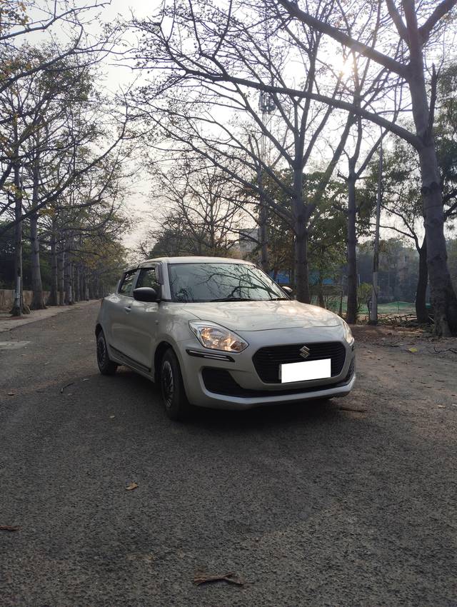 https://images10.gaadi.com/usedcar_image/4391061/original/processed_38697f206748edf3c0b79fd01190e2ee.jpg?imwidth=6400