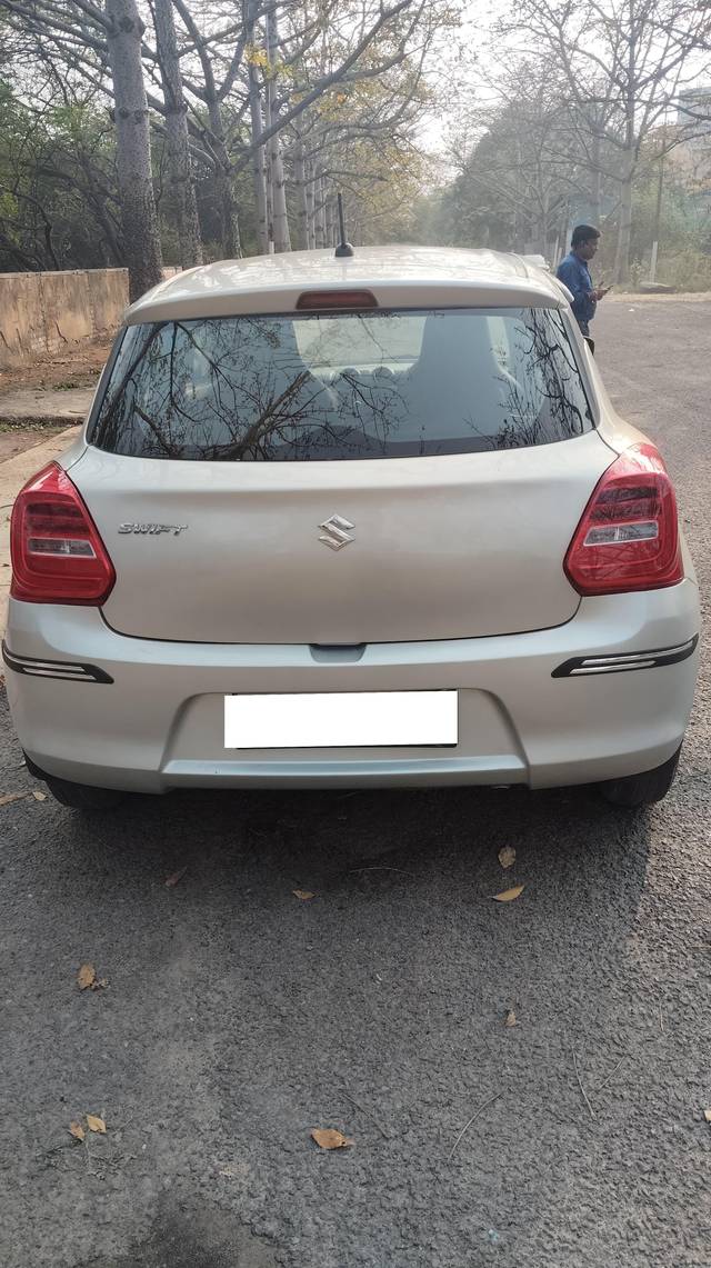 https://images10.gaadi.com/usedcar_image/4391061/original/processed_7a8bc01ba979bc47dfd4ff5911071794.jpg?imwidth=6401