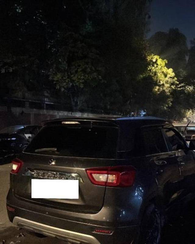 https://images10.gaadi.com/usedcar_image/4391090/original/b3aeb8b58d172dea8a03e580ee6e884c.jpeg?imwidth=6402