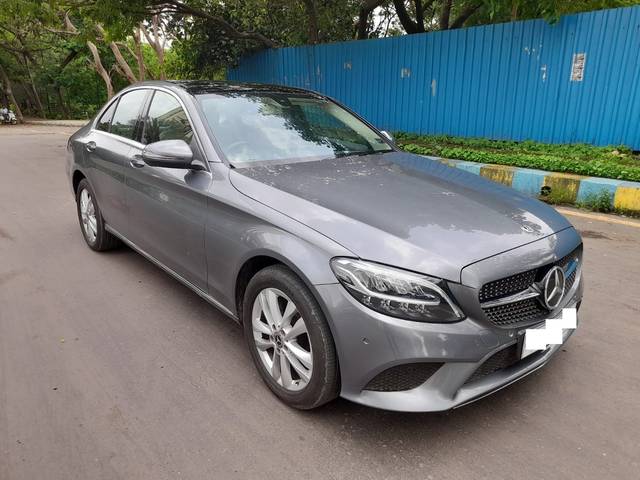 https://images10.gaadi.com/usedcar_image/4391150/original/5af496ff83e445ba4bf725037210875b.jpg?imwidth=6400