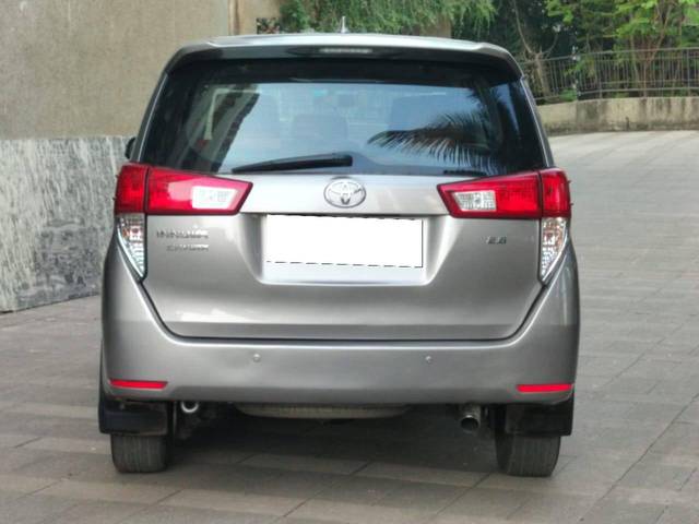 https://images10.gaadi.com/usedcar_image/4391222/original/processed_d7b92900292a9deeaae1a40920cd3e62.jpg?imwidth=6402