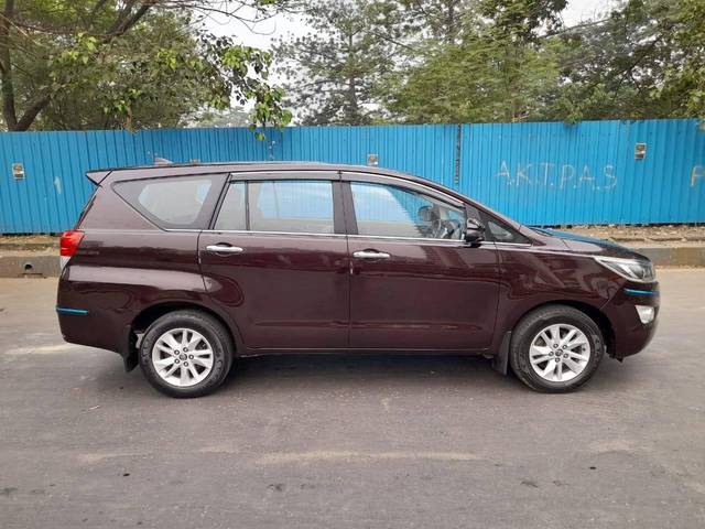 https://images10.gaadi.com/usedcar_image/4391250/original/processed_290e4c0253dfec3fbadbd84c138d3270.jpg?imwidth=6402