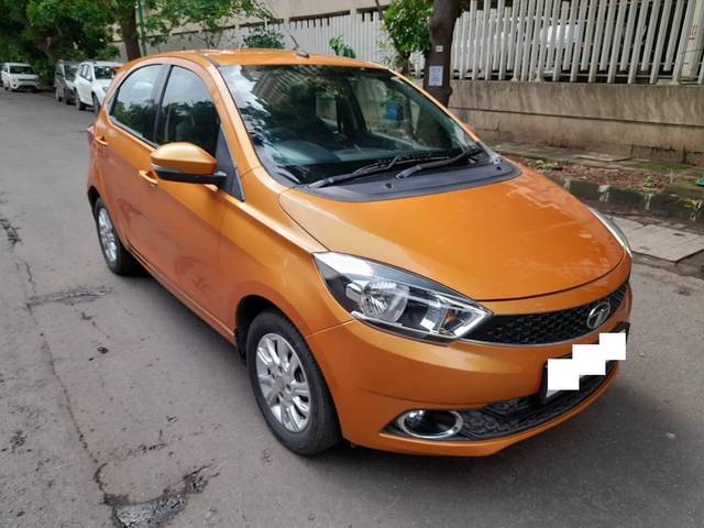 https://images10.gaadi.com/usedcar_image/4391275/original/processed_b9d9b8e76478a4a141411056c50a7243.jpg?imwidth=6400