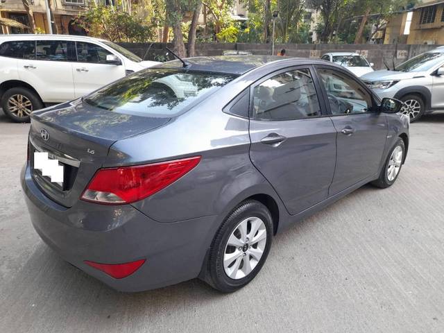 https://images10.gaadi.com/usedcar_image/4391429/original/processed_dcbbe2a6713a81a5b54c3b9120c11555.jpg?imwidth=6401