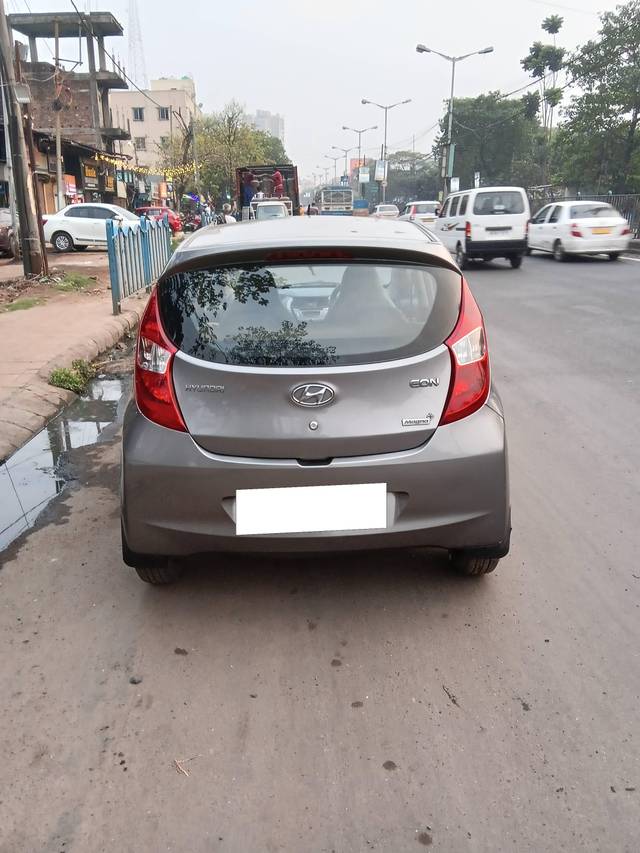 https://images10.gaadi.com/usedcar_image/4391436/original/processed_0093e111cb61800bf712f8943d736e0c.jpg?imwidth=6401