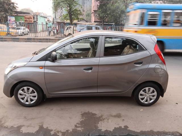 https://images10.gaadi.com/usedcar_image/4391436/original/processed_c9d96abe22477cbf4f06d20b1db6f4f9.jpg?imwidth=6402