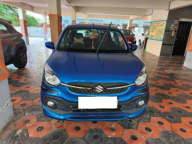 https://images10.gaadi.com/usedcar_image/4391521/original/81138ca8b54cd1ede83f3e3c3709424d.jpg?imwidth=6402