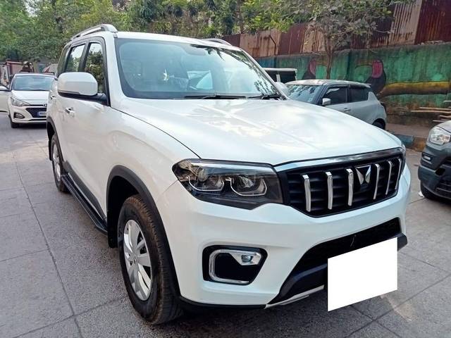 https://images10.gaadi.com/usedcar_image/4391548/original/processed_c11b10285f64ae40423194ee3c75ee25.jpg?imwidth=6400