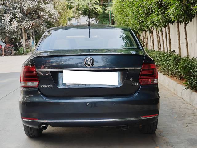 https://images10.gaadi.com/usedcar_image/4391561/original/processed_dbc7a1cdc2db606120693fd7ca8c23f7.jpg?imwidth=6402