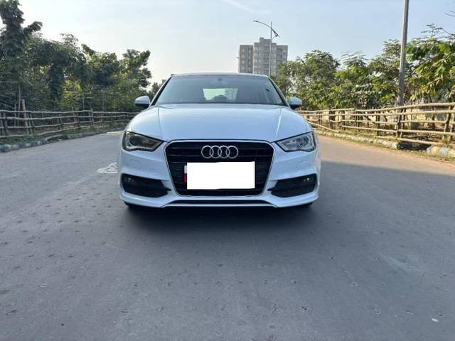 https://images10.gaadi.com/usedcar_image/4391582/original/processed_8170248aff709af20c455605757f9437.jpg?imwidth=6402