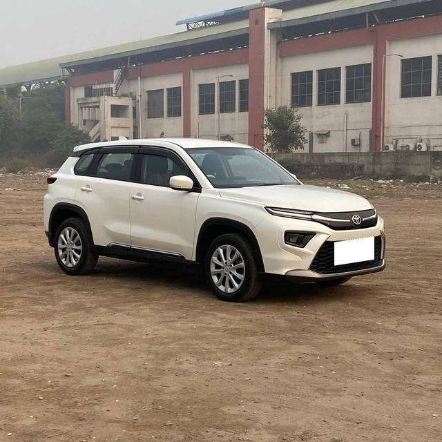 https://images10.gaadi.com/usedcar_image/4391787/original/processed_8bc37848d6a3990436eb0ac9cfdd9191.jpg?imwidth=6400