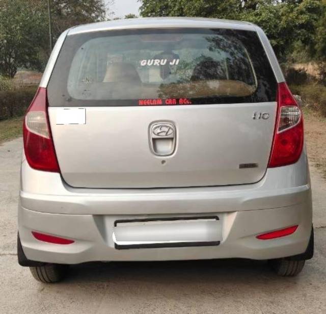 https://images10.gaadi.com/usedcar_image/4391831/original/processed_b4607669e4a3856947e742cca6b4c6db.jpg?imwidth=6402