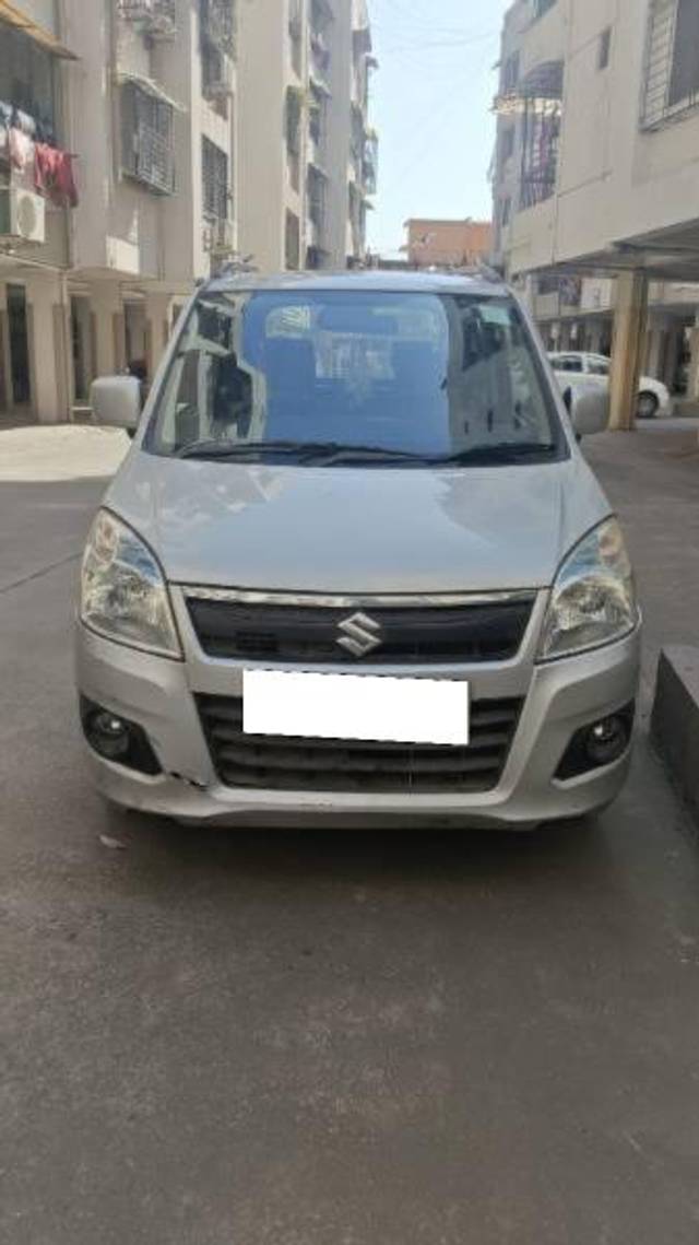 https://images10.gaadi.com/usedcar_image/4391905/original/processed_9a05dda1-75fb-4903-8ff9-77adc539e244.jpg?imwidth=6402