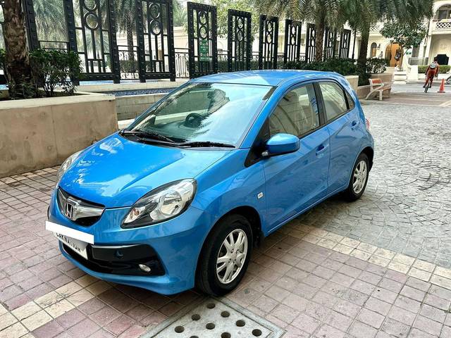 https://images10.gaadi.com/usedcar_image/4391906/original/processed_d6ea36b588de59108ef246119eacb964.jpg?imwidth=6402