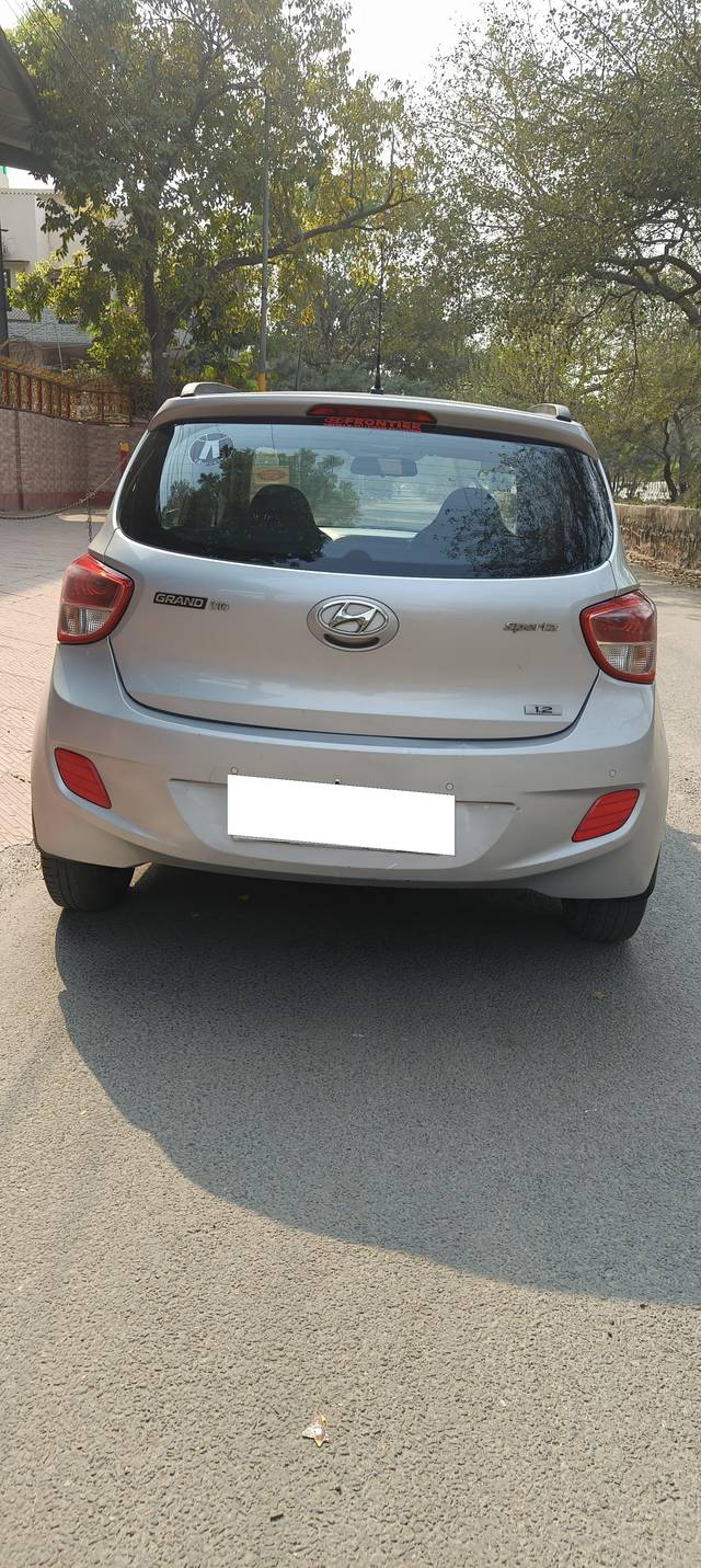 https://images10.gaadi.com/usedcar_image/4391932/original/processed_7e9ea18b19ce20f0410f968c3c58b6f7.jpg?imwidth=6402