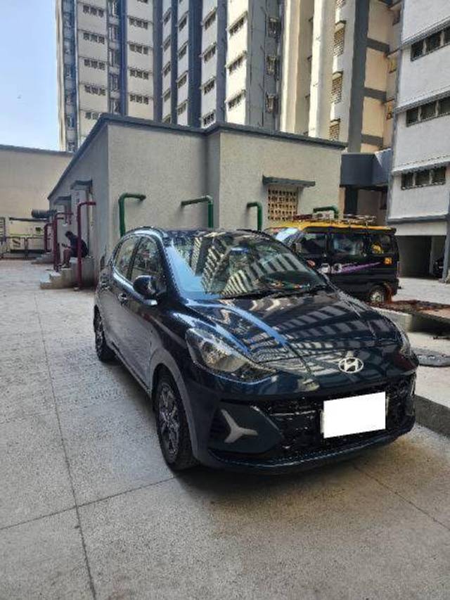 https://images10.gaadi.com/usedcar_image/4392083/original/56c8923a1d745a82a3583b6283fb9b18.jpg?imwidth=6402