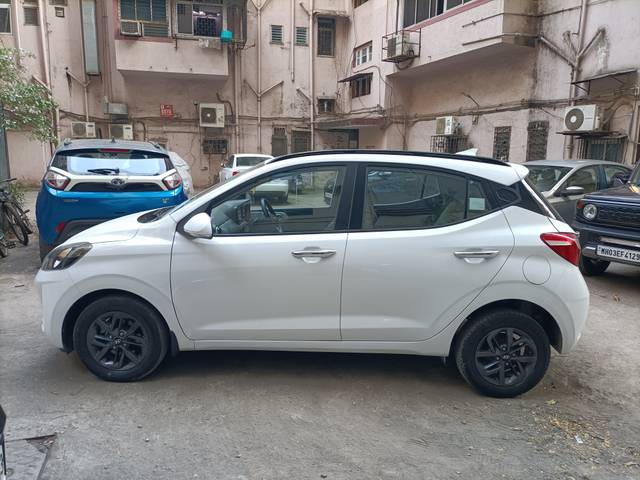 https://images10.gaadi.com/usedcar_image/4392178/original/9b446d997a03a95d97d3a99cea274808.jpg?imwidth=6402