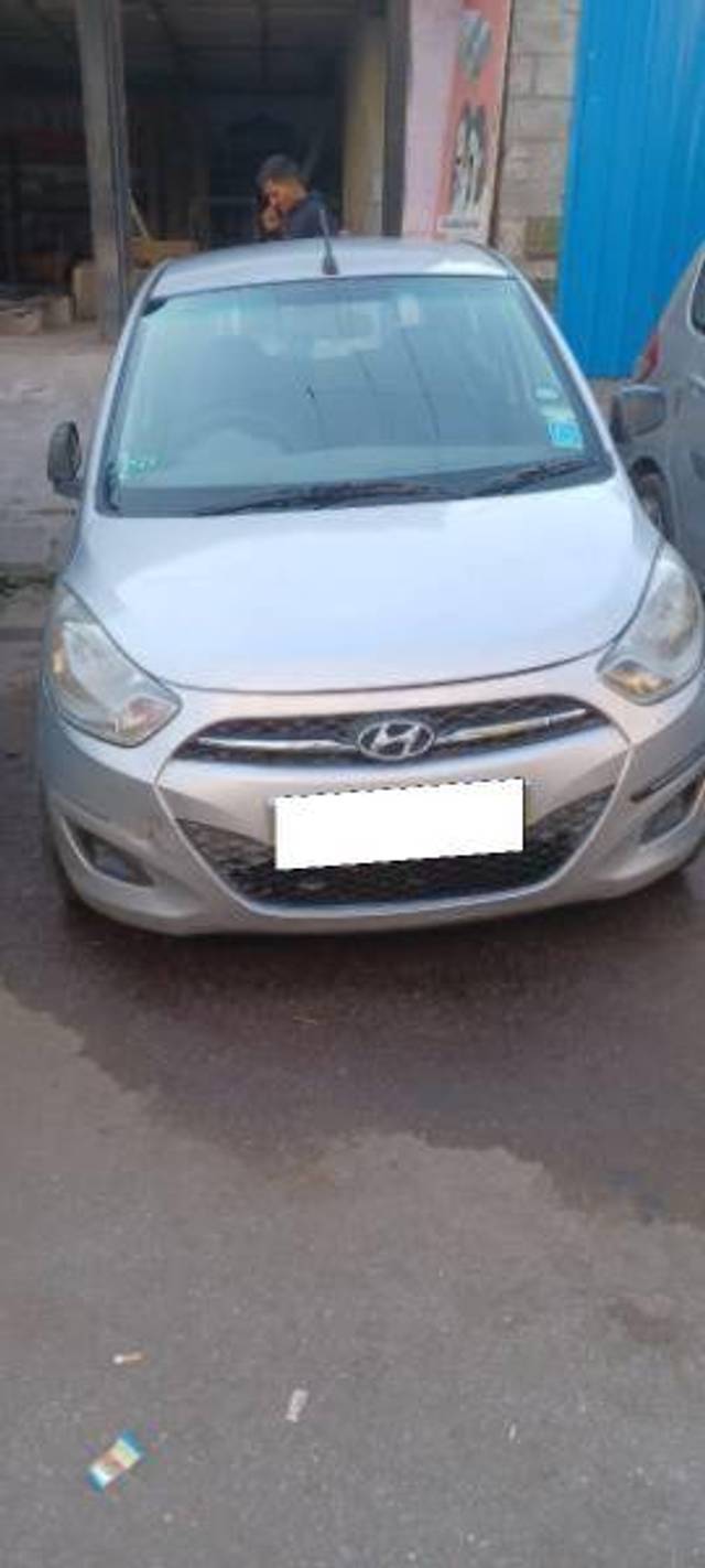 https://images10.gaadi.com/usedcar_image/4392183/original/9cdde2c117e2b44af3da6742524ff259.jpg?imwidth=6402