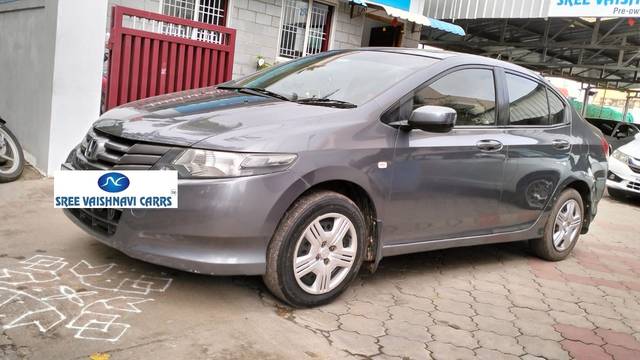 https://images10.gaadi.com/usedcar_image/4392246/original/d25aa0cc892ad1a1f61d788883121794.jpeg?imwidth=6402