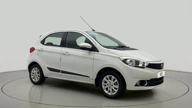 https://images10.gaadi.com/usedcar_image/4392250/original/e972b903d9c770a81023c415df9b5383.jpg?imwidth=6400